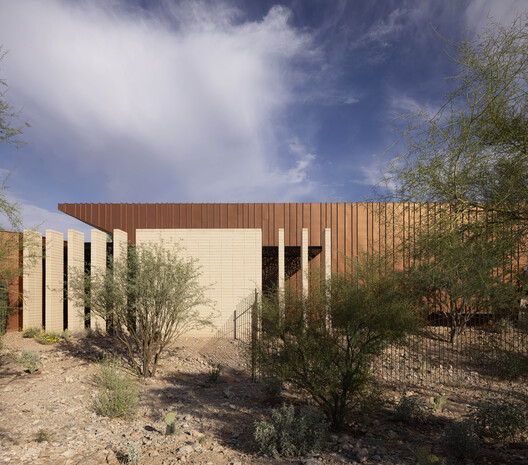 Desert Geode Residence / Kendle Design Collaborative - Image 2 of 29
