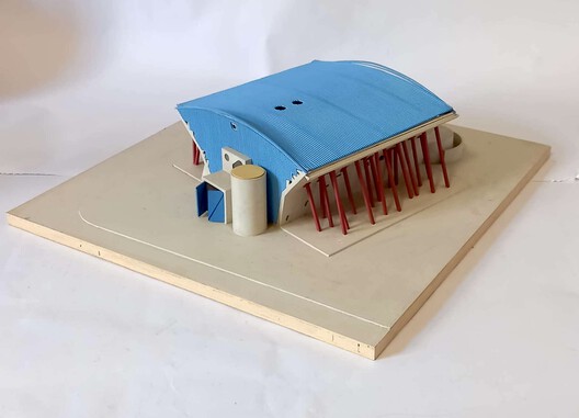 Clorindo Testa's  Artistic and Architectural Experimentation: Colors and Asymmetrical Plays in Spaces of Worship - Image 10 of 39