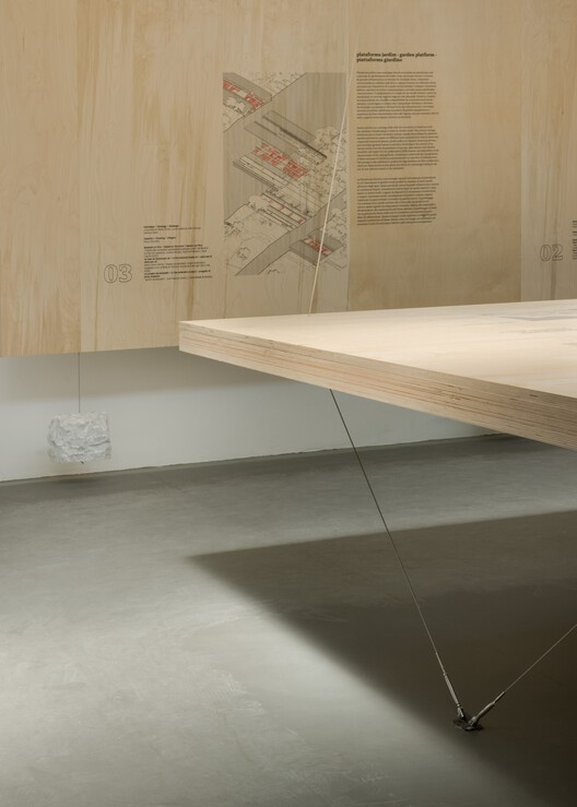 (RE)INVENÇÃO: Pavilhão do Brasil na Bienal de Arquitetura de Veneza / Plano Coletivo - Fotografia de Interiores, Madeira