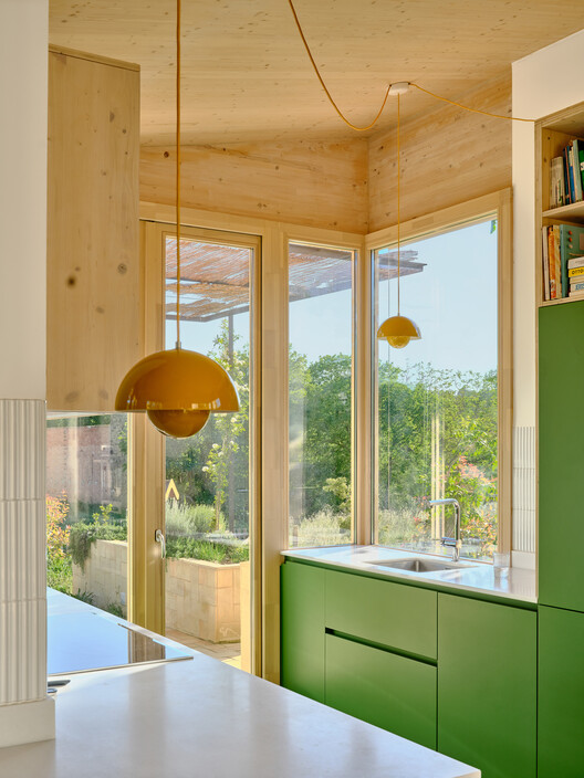 Butterfly / Tallerdarquitectura - Fotografía interior, Cocina, Madera, Sillas