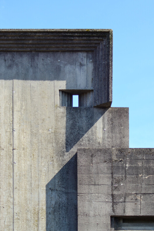 Between Matter and Gesture, Architectures that Think Through Details - Image 11 of 13