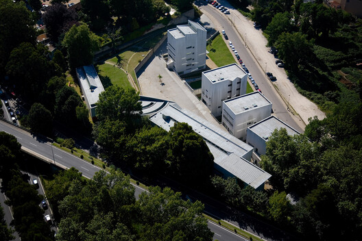 Between Matter and Gesture, Architectures that Think Through Details - Image 4 of 13