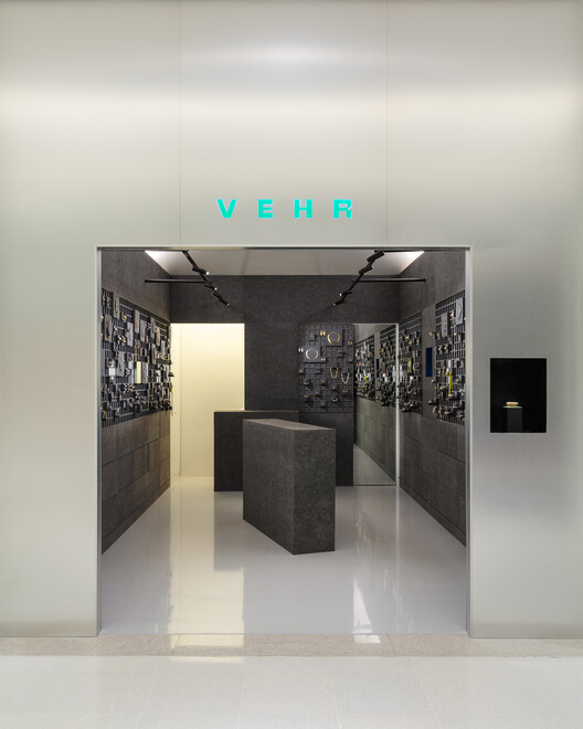 Loja Vehr / Luiz Solano + Ligia Zilbersztejn - Imagem 5 de 22