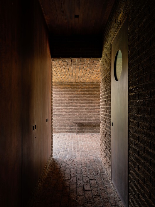 Haras House / Felipe Hess Arquitetos - Interior Photography, Brick