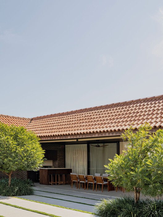 Haras House / Felipe Hess Arquitetos - Exterior Photography, Wood, Concrete, Courtyard