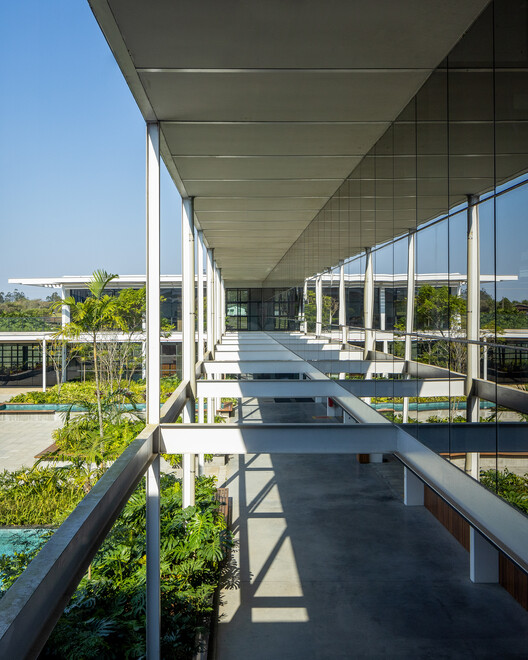 Parque Industrial Vanelise Confecções / VOO® - Imagen 5 de 43