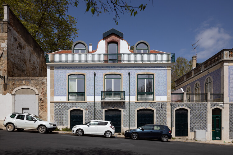 Santa Clara 114 / Atelier 126 - Fotografia de Exterior, Residencial, Porta, Balcão