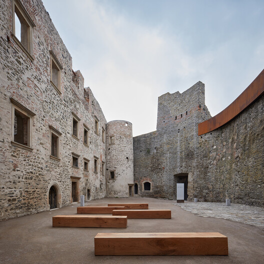 A Material That Records Time: 10 Contemporary Projects Featuring Corten Steel