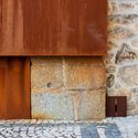 记录时光的材质：10个运用耐候钢（Corten Steel）的当代项目 - Imagem 2 de 4