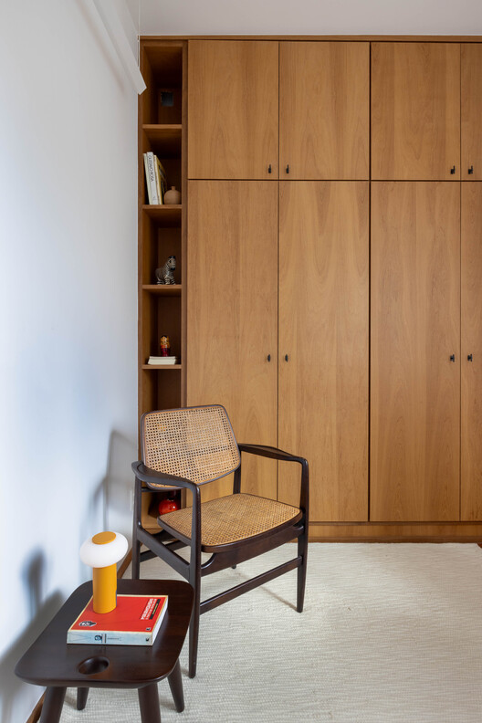Marquês Project / Bric Arquitectura | Portillo & Pantoja - Interior Photography, Closet, Wood, Lighting, Shelving, Door