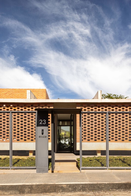Lima House / BLOCO Arquitetos - Image 8 of 23