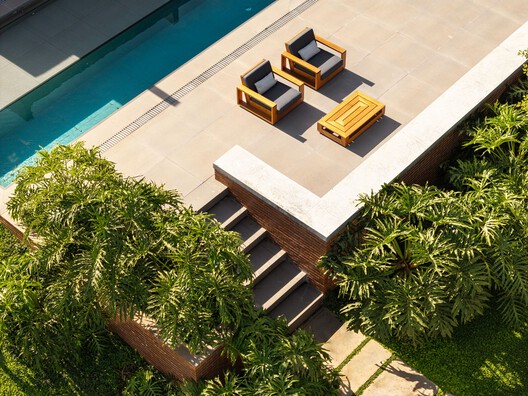 Lima House / BLOCO Arquitetos - Interior Photography, Garden, Courtyard, Concrete, Patio