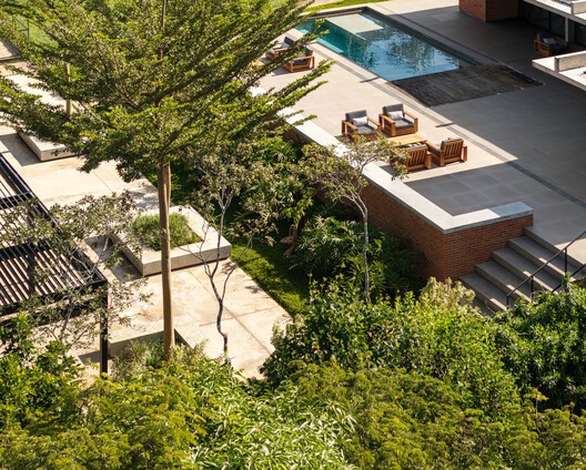 Lima House / BLOCO Arquitetos - Image 17 of 23