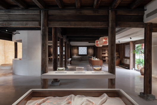 Tai-Silk Courtyard / Deep Origin Lab + CO-MILEU - Interior Photography, Wood, Beam