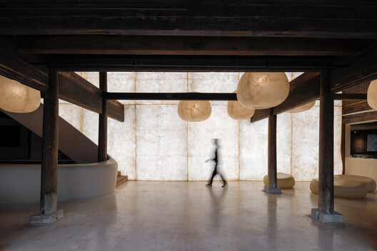 Tai-Silk Courtyard / Deep Origin Lab + CO-MILEU - Interior Photography, Wood
