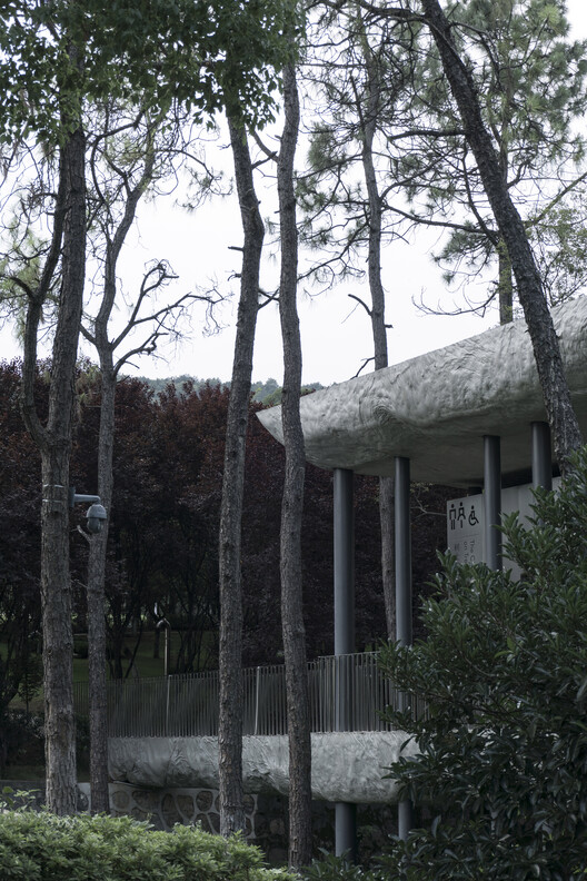 Public Restroom of Nanjing Sifang Art Lake District / WUWU Atelier, ADINJU - Exterior Photography, Column