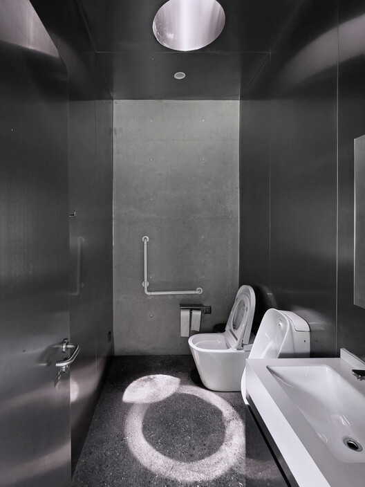 Public Restroom of Nanjing Sifang Art Lake District / WUWU Atelier, ADINJU - Interior Photography, Bathroom, Toilet, Sink