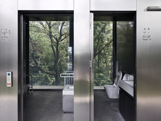 Public Restroom of Nanjing Sifang Art Lake District / WUWU Atelier, ADINJU - Interior Photography, Bathroom, Glass, Door