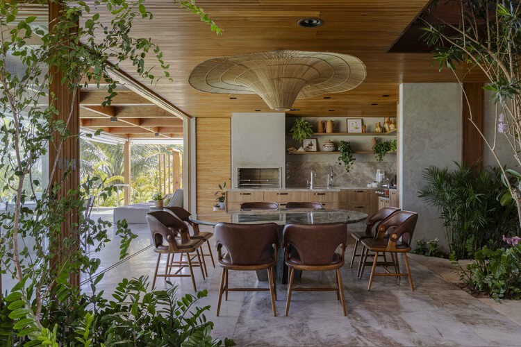 Casa Coral / Sidney Quintela Architecture + Urban Planning - Fotografia de Interiores, Sala de Jantar, Madeira, Cadeira, Viga