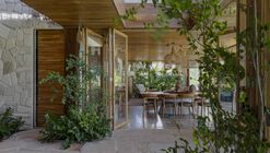Casa Coral / Sidney Quintela Architecture + Urban Planning