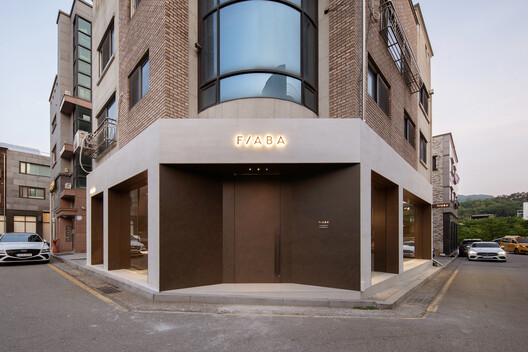 FIABA NEST / flw8studio - Interior Photography, Door, Concrete
