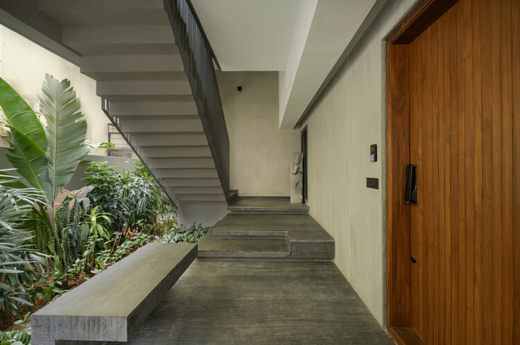 Herencias en concreto / Greyscale Design Studio - Fotografía interior, Escaleras, Madera