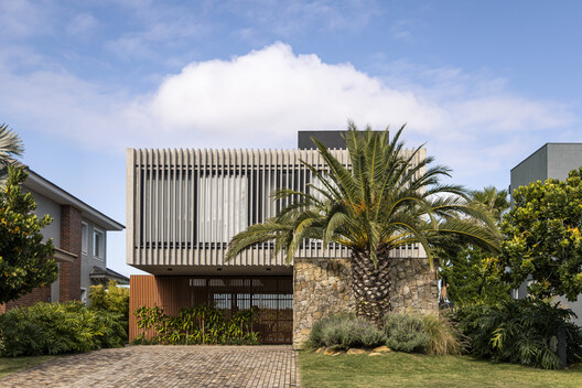 Casa Villaggio / Vox Arquitetura