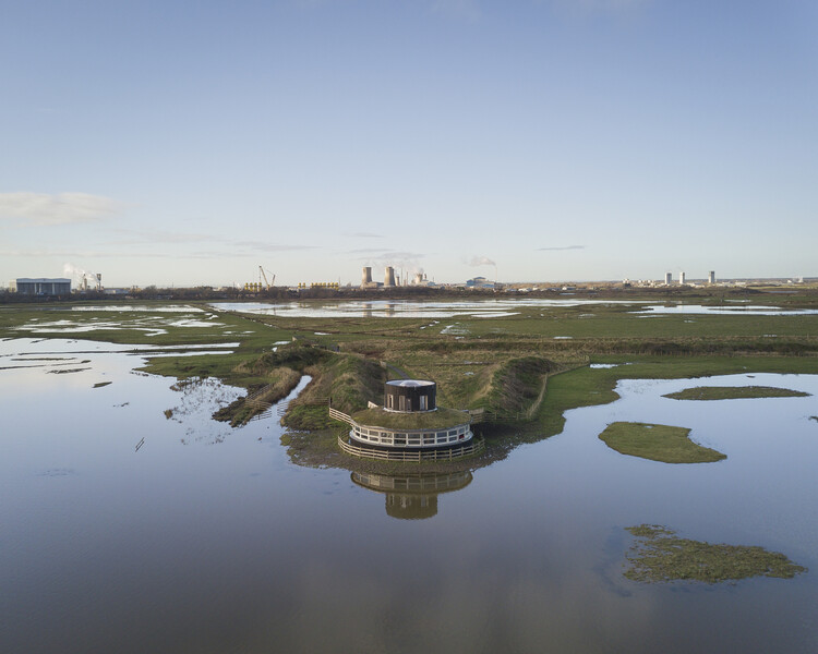 Of a Feather: The Hidden Architecture of Bird Watching - Image 28 of 30