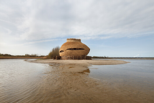 Of a Feather: The Hidden Architecture of Bird Watching - Image 30 of 30