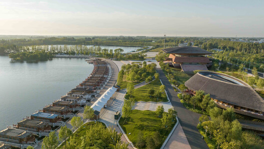 Why Sit by the Dock of the Bay? Designing Thresholds to the Water - Image 9 of 53