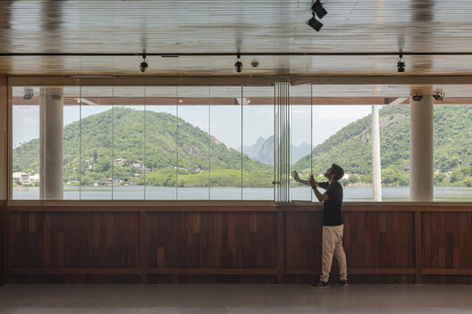 Why Sit by the Dock of the Bay? Designing Thresholds to the Water - Image 8 of 53