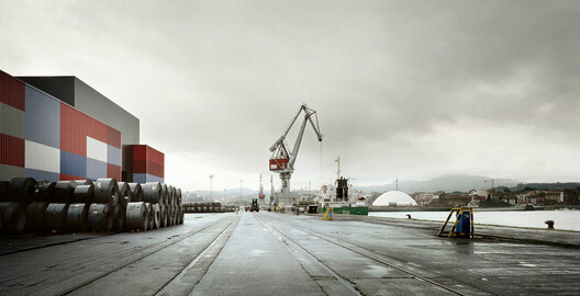 Why Sit by the Dock of the Bay? Designing Thresholds to the Water - Image 39 of 53