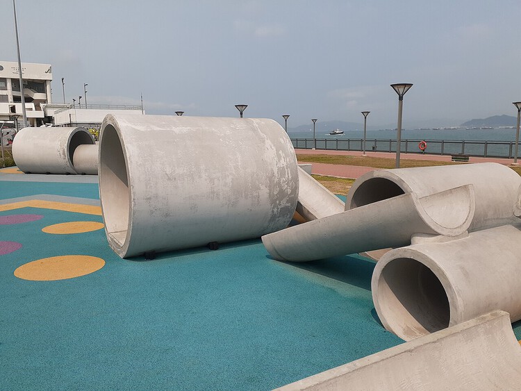 Playscapes and Public Imagination: The Ambiguous Play in Urban Life of Hong Kong - Image 14 of 18