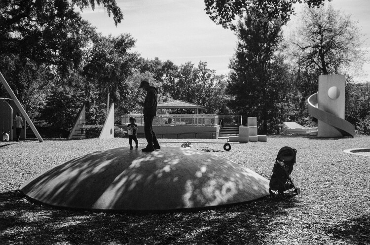Playscapes and Public Imagination: The Ambiguous Play in Urban Life of Hong Kong - Image 18 of 18