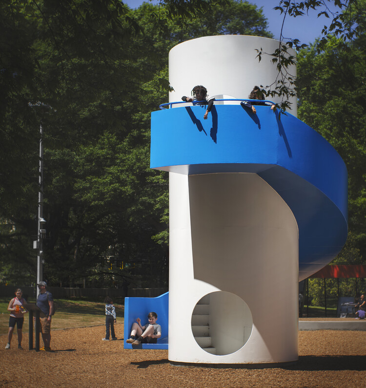 Playscapes and Public Imagination: The Ambiguous Play in Urban Life of Hong Kong - Image 17 of 18