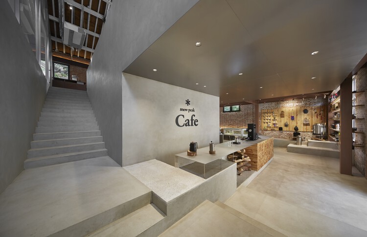 红砖老仓库变身野游美学空间：苏州Snow Peak Cafe竣工，毗邻拙政园的自然留白之所 - 图片 9