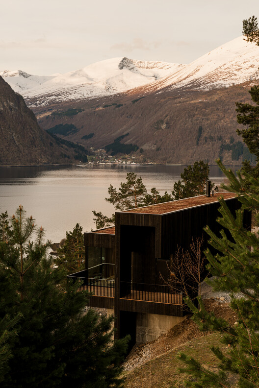 18-07 Holiday Home / OFFICE INAINN - Exterior Photography
