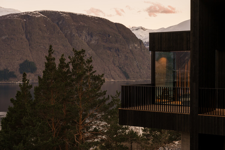 18-07 Casa de Vacaciones / OFFICE INAINN - Imagen 24 de 37