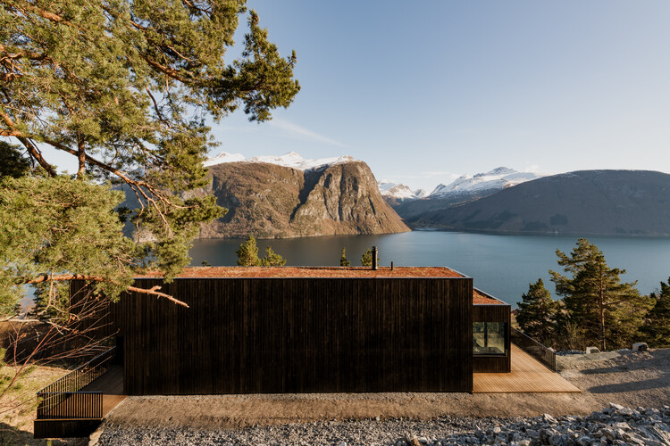 18-07 Casa de Vacaciones / OFFICE INAINN - Imagen 5 de 37