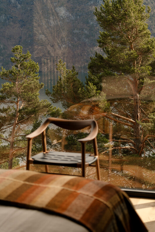 18-07 Holiday Home / OFFICE INAINN - Exterior Photography, Chair