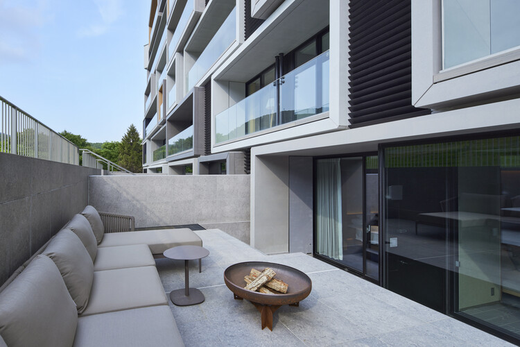 MUWA 二世谷 / Nikken Sekkei - 建筑图, 阳台