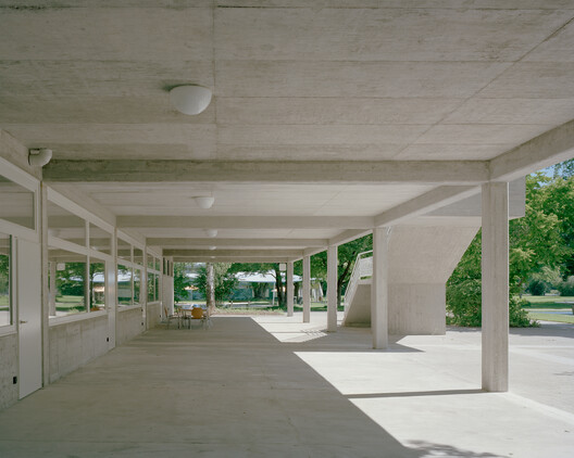 Bachgraben Public Pool Restaurant / MET Architects - Image 5 of 43