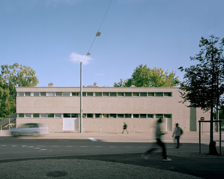 Bachgraben Public Pool Restaurant / MET Architects - Exterior Photography, Concrete