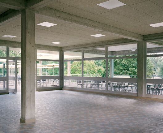 Bachgraben Public Pool Restaurant / MET Architects - Image 11 of 43