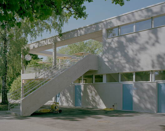 Bachgraben Public Pool Restaurant / MET Architects - Image 8 of 43
