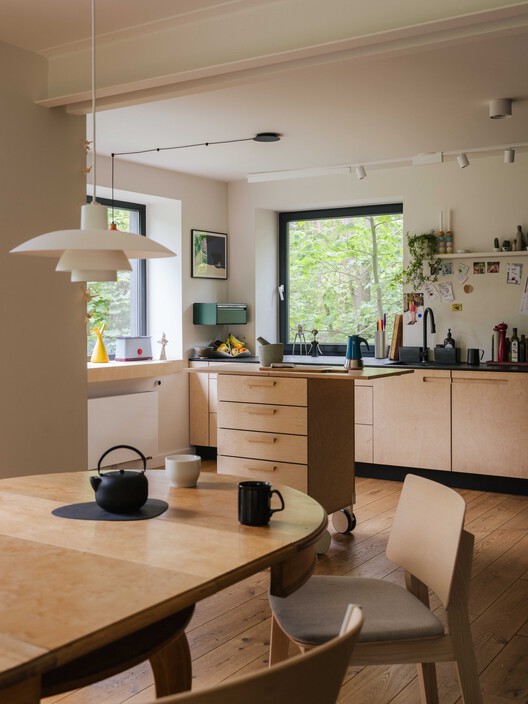 Skubianka House / SZCZ Jakub Szczesny Skubianka House / SZCZ Jakub Szczesny - Interior Photography, Kitchen, Wood, Chair, Lighting, Table