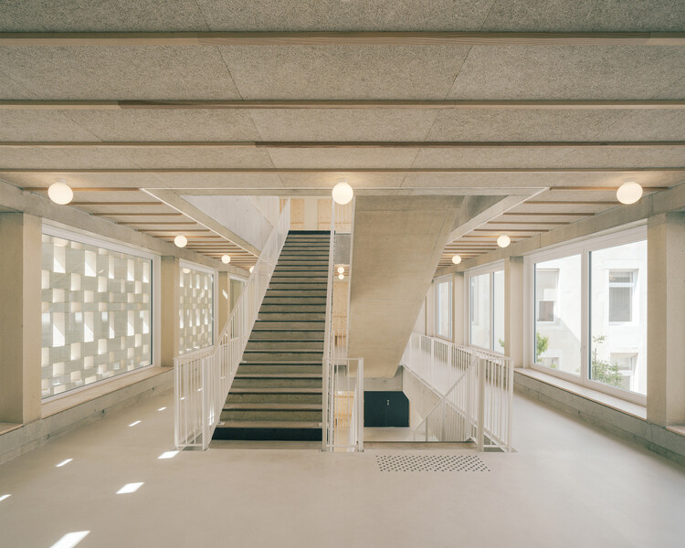 European University Center Refurbishment and Modernization / Agence Vulcano-Gibello - Interior Photography, Wood