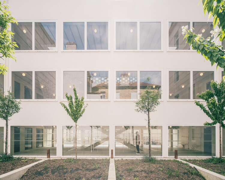 European University Center Refurbishment and Modernization / Agence Vulcano-Gibello - Exterior Photography