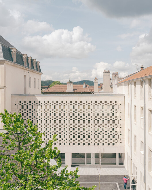 European University Center Refurbishment and Modernization / Agence Vulcano-Gibello - Exterior Photography, Facade