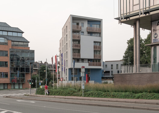 Destrier Housing Block / Pierre Blondel Architectes - Image 2 of 33